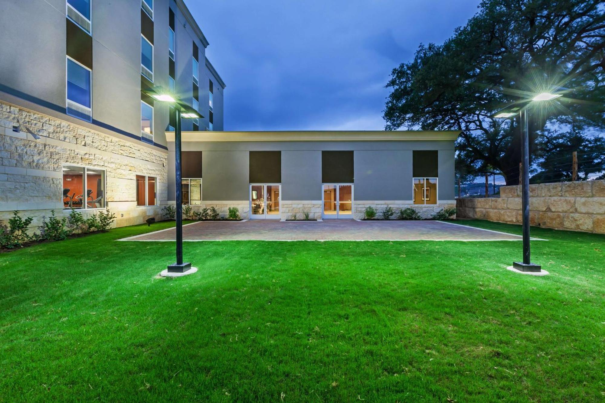 Hampton Inn By Hilton Bulverde Texas Hill Country Exterior photo